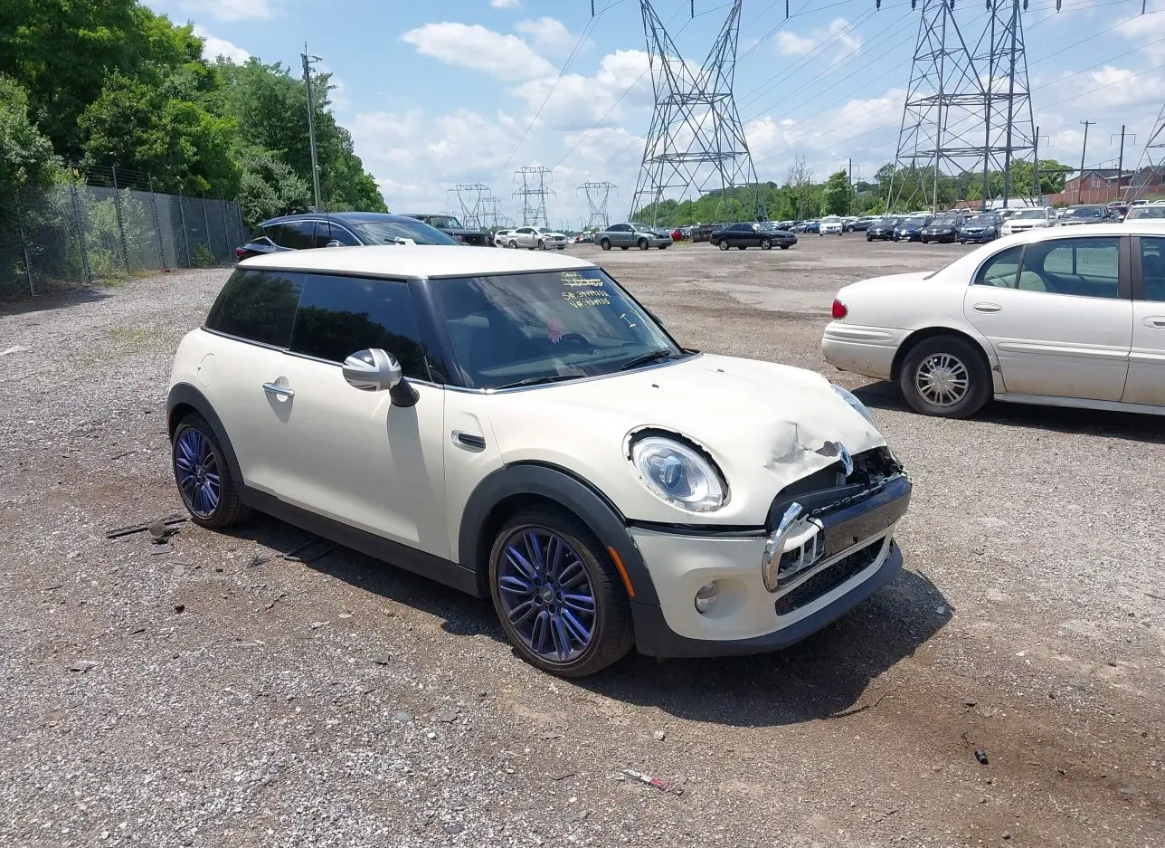 2014 MINI  - Image 1.