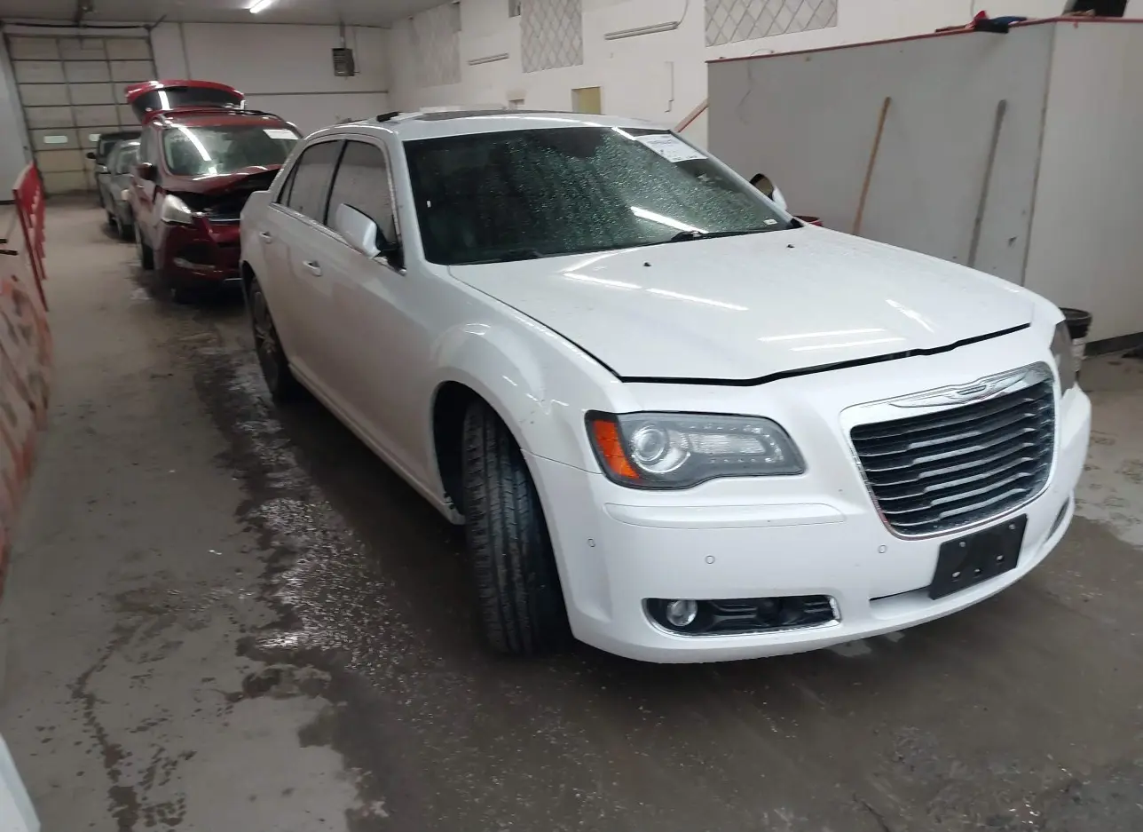 2014 CHRYSLER  - Image 1.