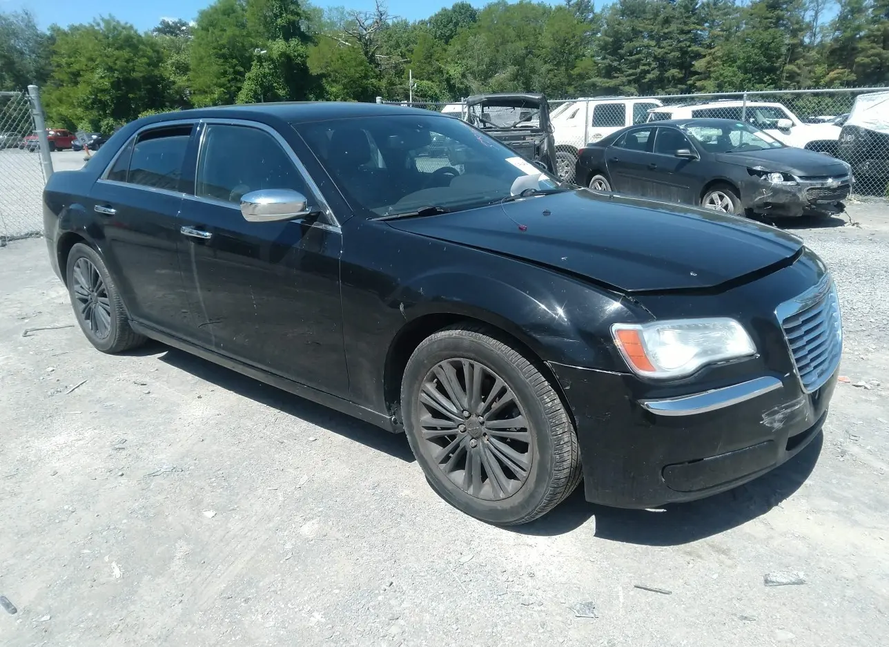 2013 CHRYSLER  - Image 1.