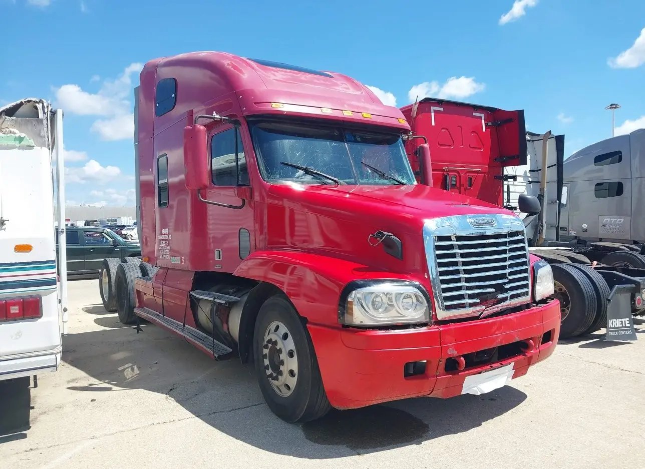 2000 FREIGHTLINER  - Image 1.