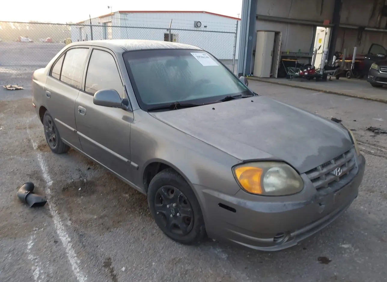 2005 HYUNDAI  - Image 1.