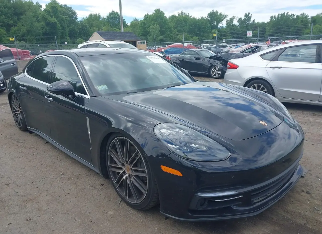 2018 PORSCHE  - Image 1.