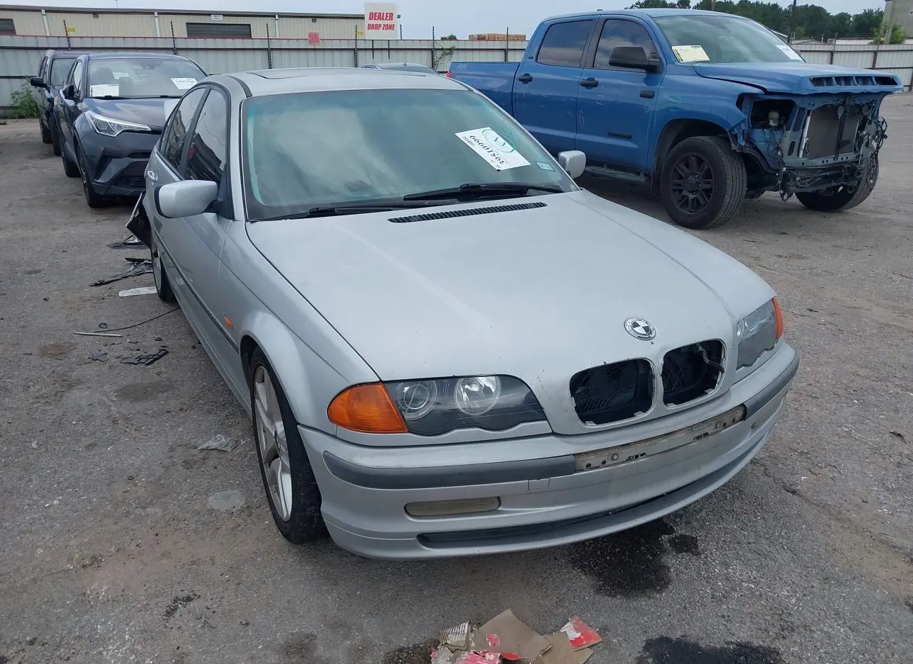 2000 BMW  - Image 1.