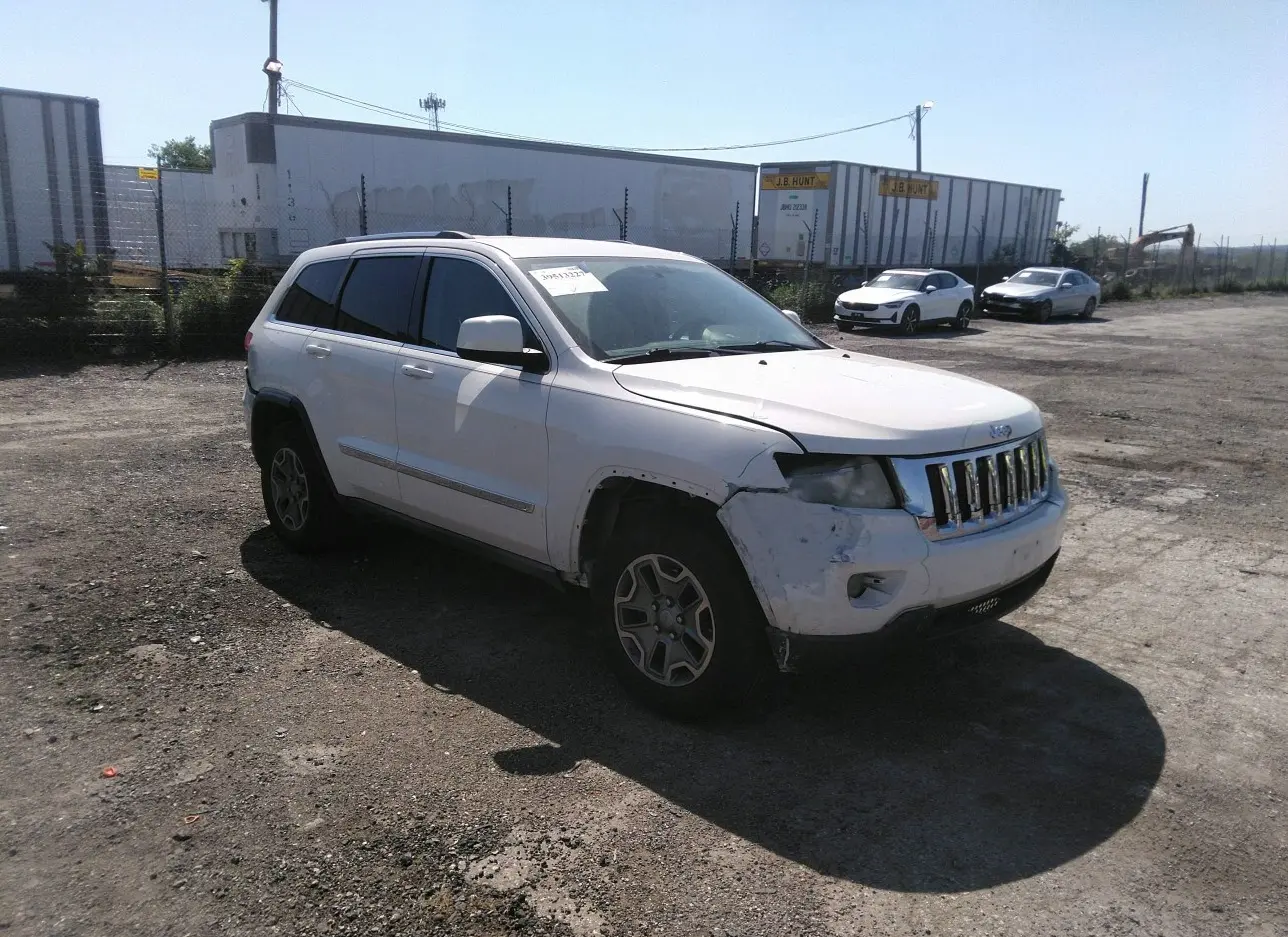 2011 JEEP  - Image 1.