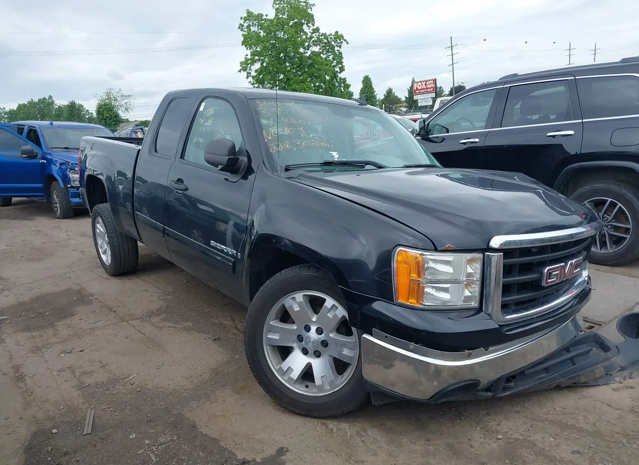 2008 GMC  - Image 1.