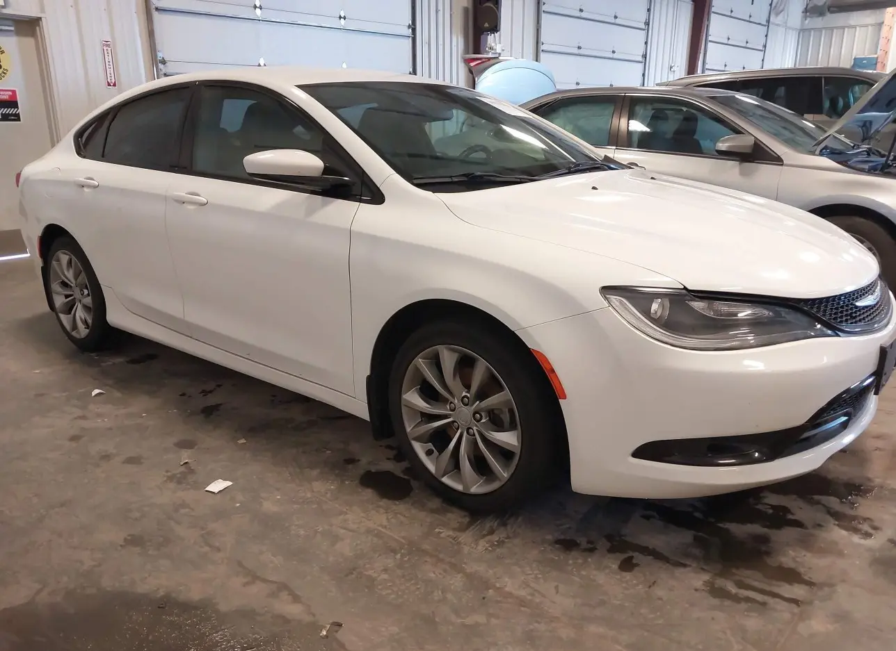 2015 CHRYSLER  - Image 1.