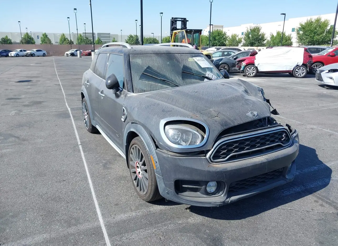 2017 MINI  - Image 1.