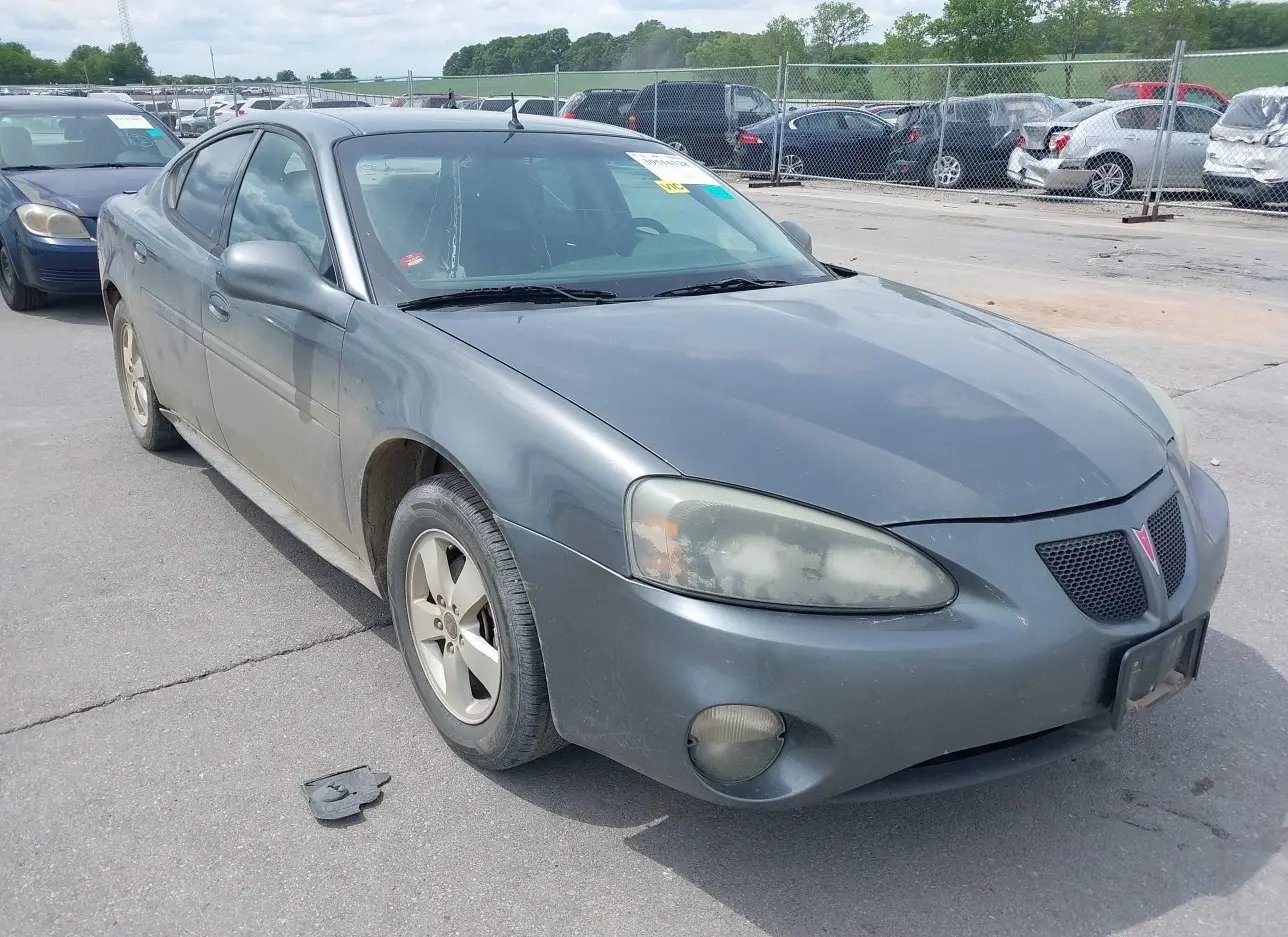 2005 PONTIAC  - Image 1.