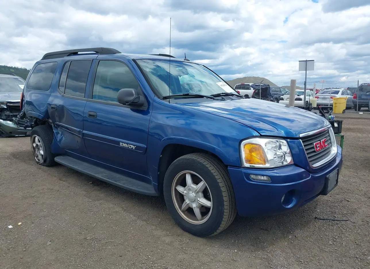 2005 GMC  - Image 1.