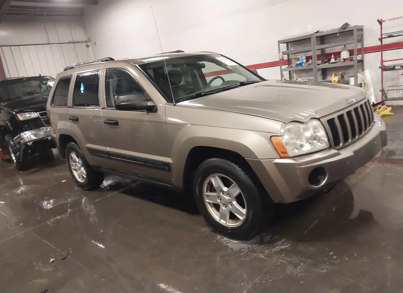 2005 JEEP  - Image 1.