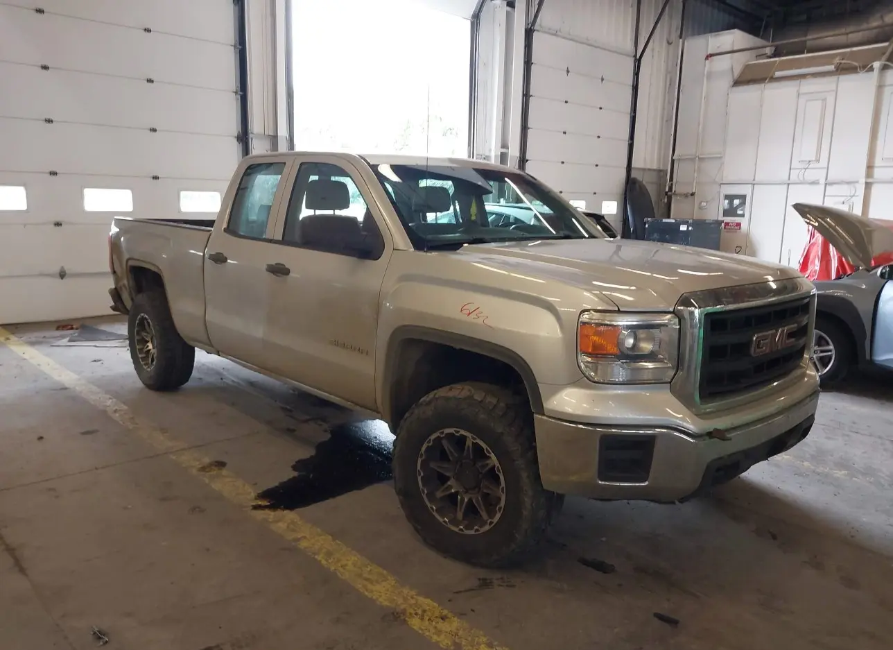 2014 GMC  - Image 1.