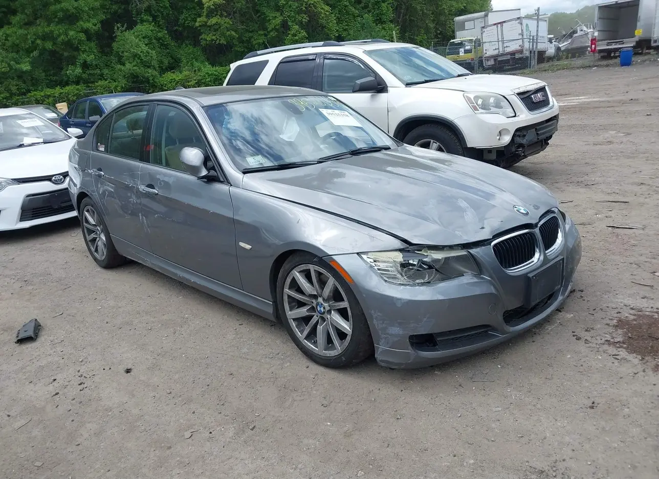 2010 BMW  - Image 1.