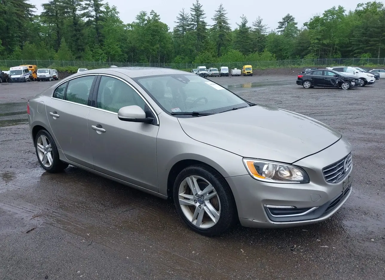 2014 VOLVO  - Image 1.