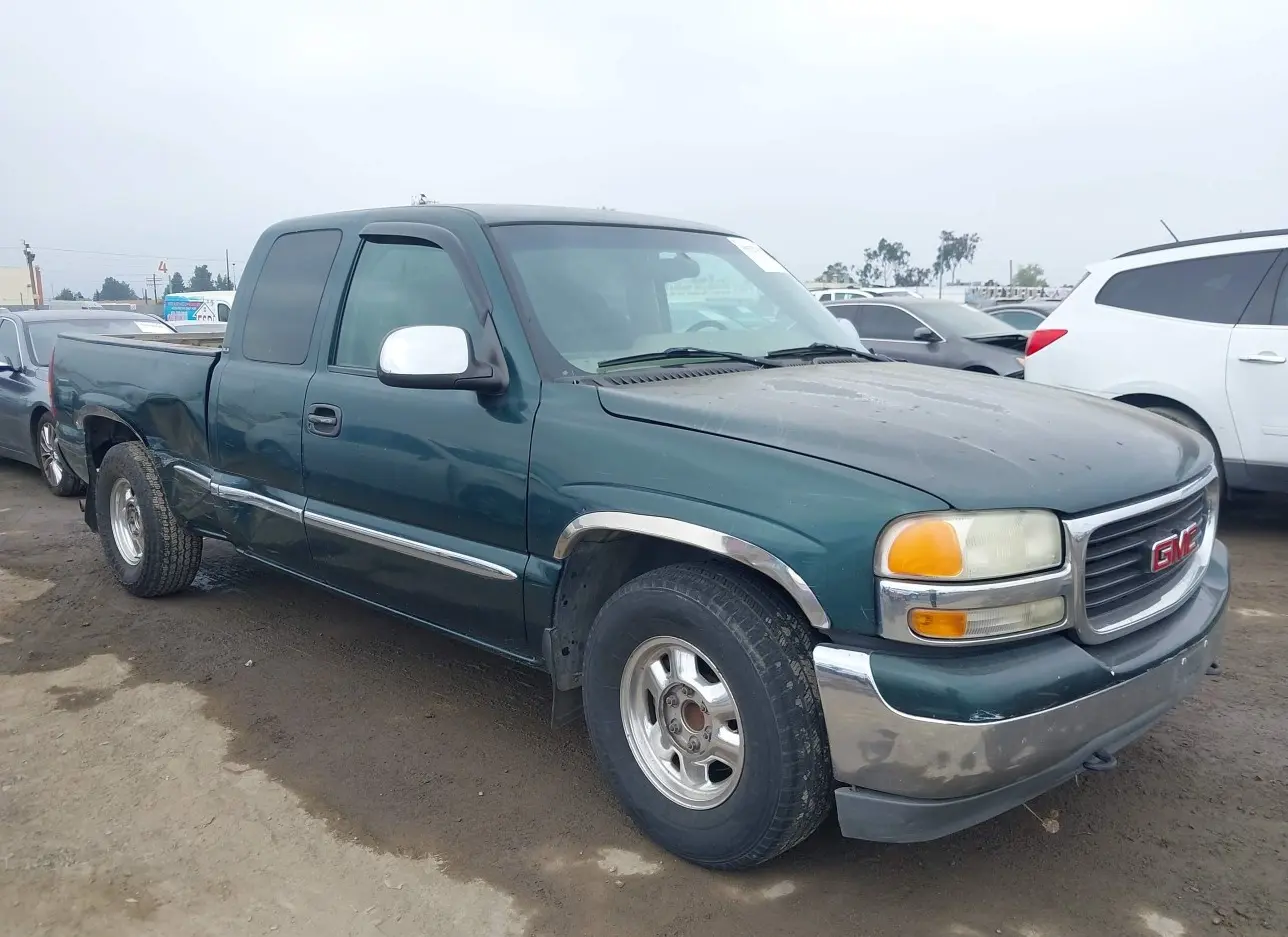 2001 GMC  - Image 1.