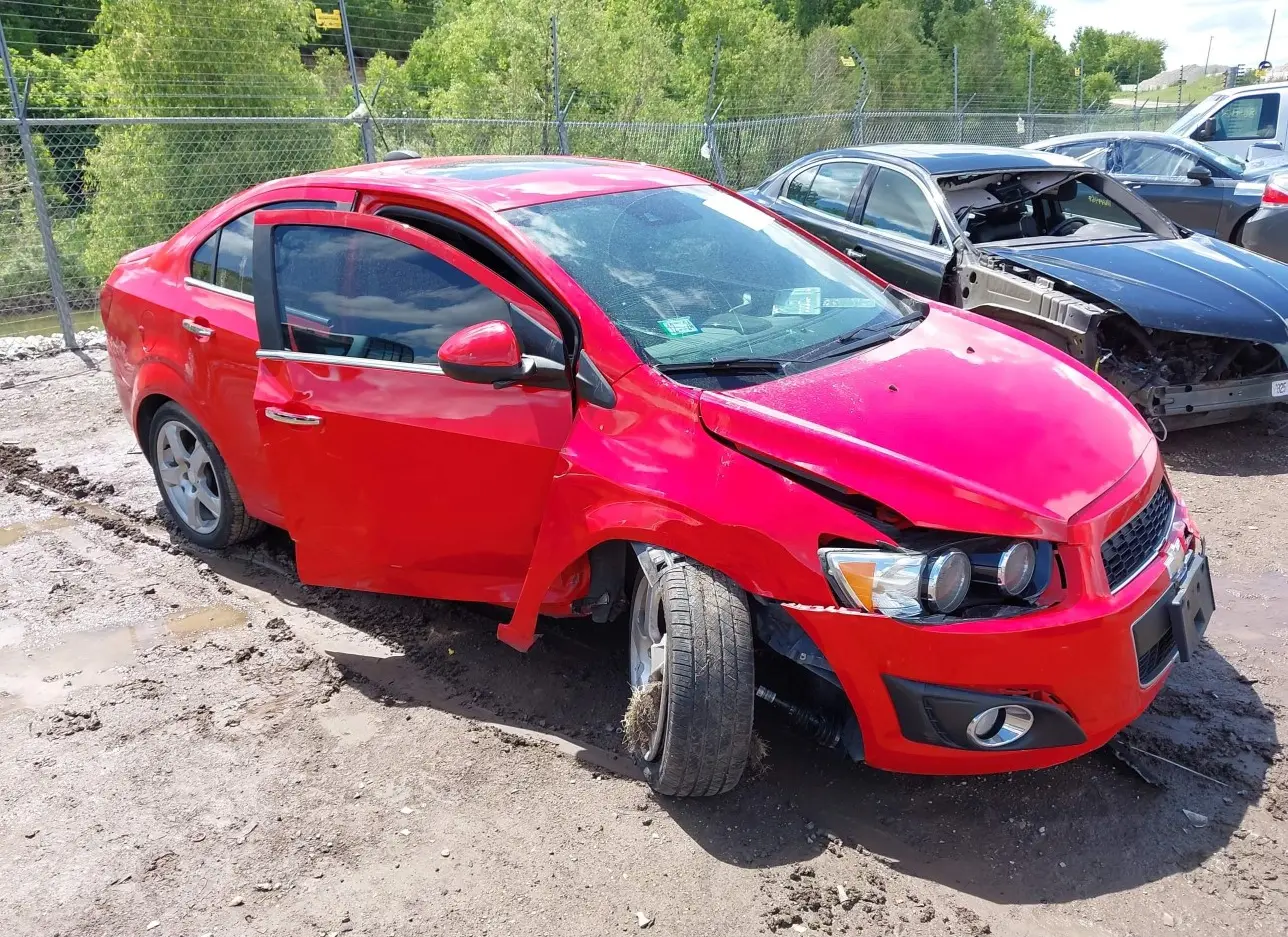 2015 CHEVROLET  - Image 1.