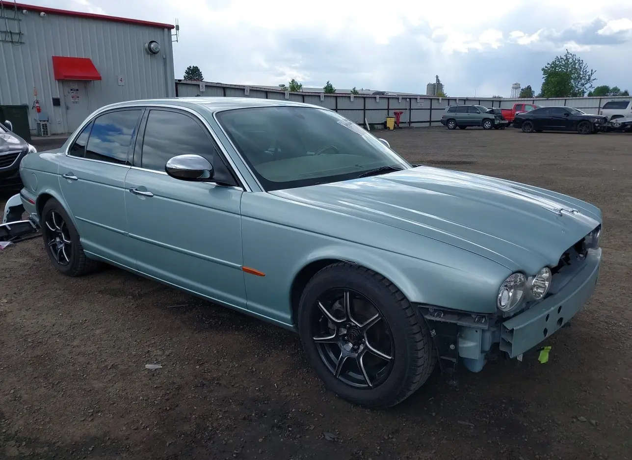 2004 JAGUAR  - Image 1.