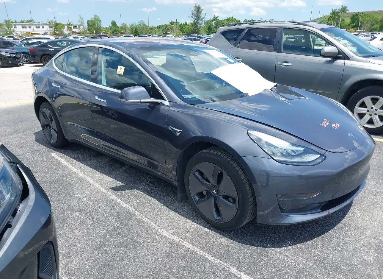 2018 TESLA  - Image 1.