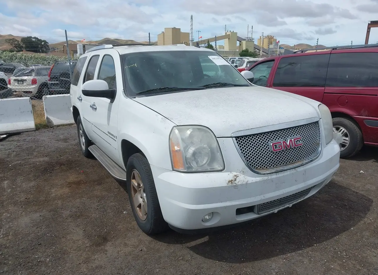 2008 GMC  - Image 1.