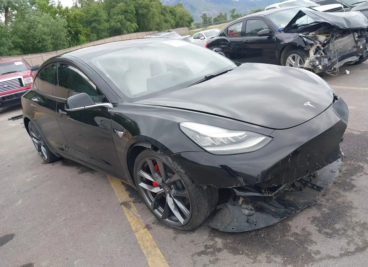 2018 TESLA  - Image 1.