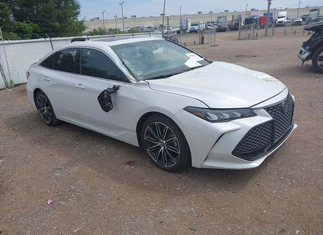 2019 TOYOTA  - Image 1.