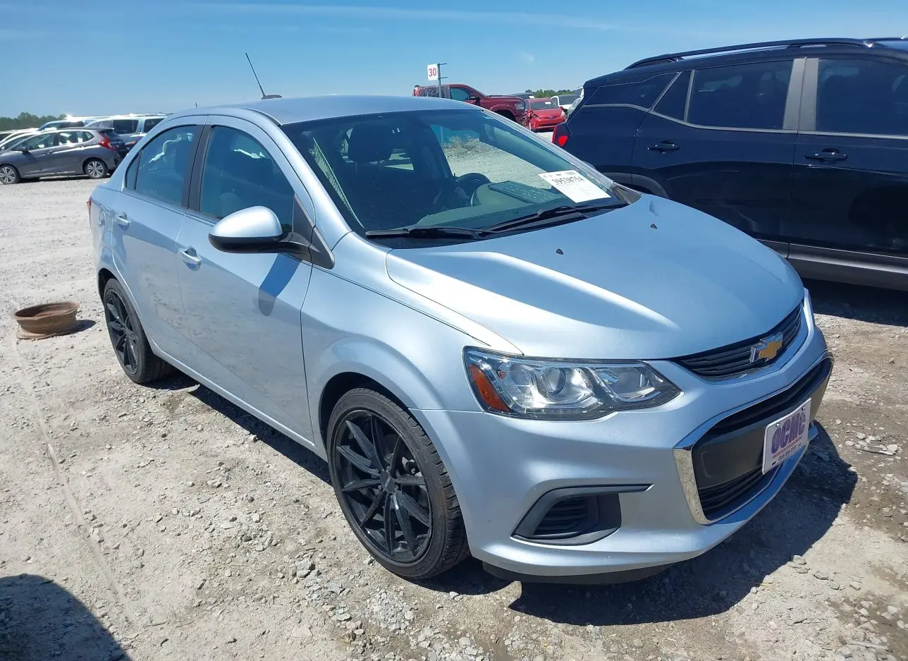 2018 CHEVROLET  - Image 1.