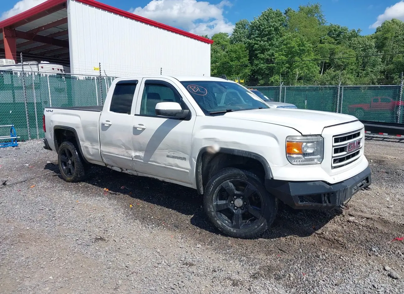 2015 GMC  - Image 1.