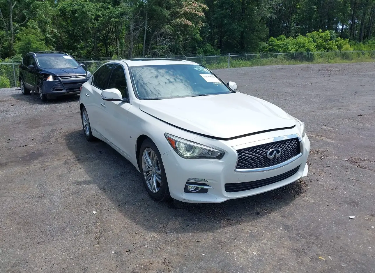 2015 INFINITI  - Image 1.