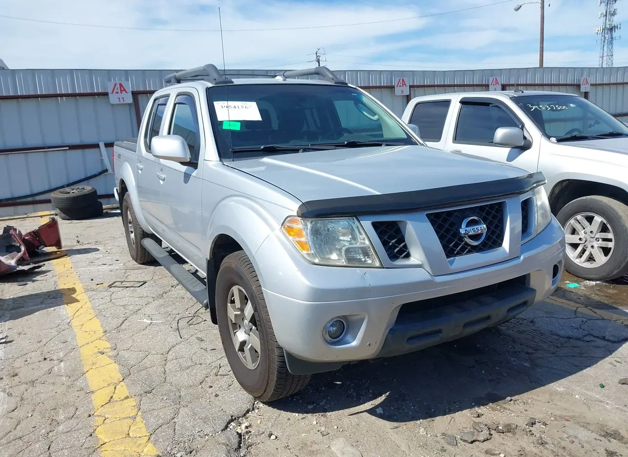 2011 NISSAN  - Image 1.