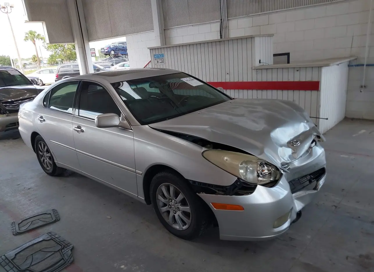 2002 LEXUS  - Image 1.