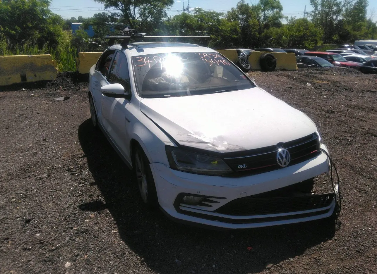 2017 VOLKSWAGEN  - Image 1.