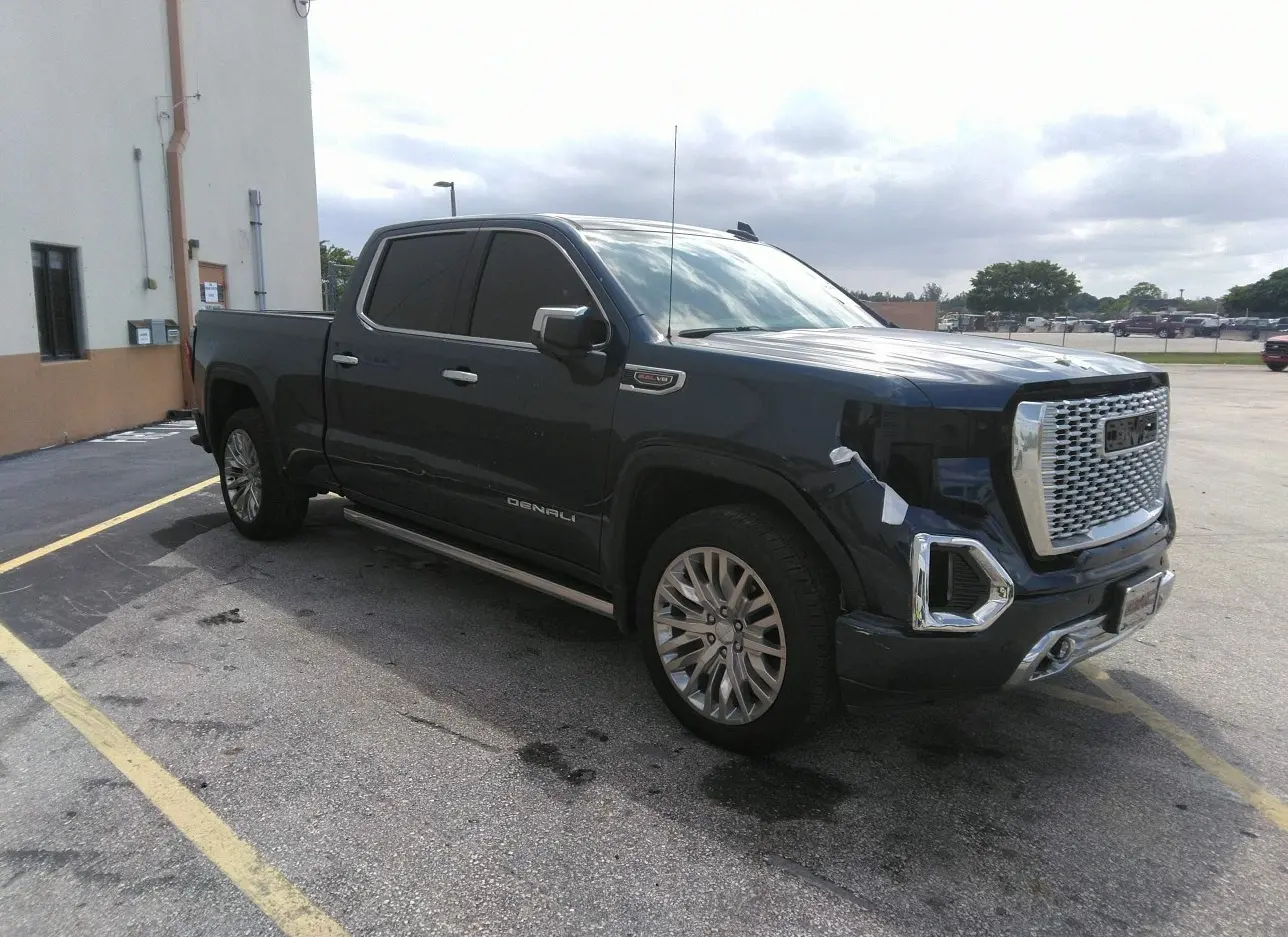 2019 GMC  - Image 1.