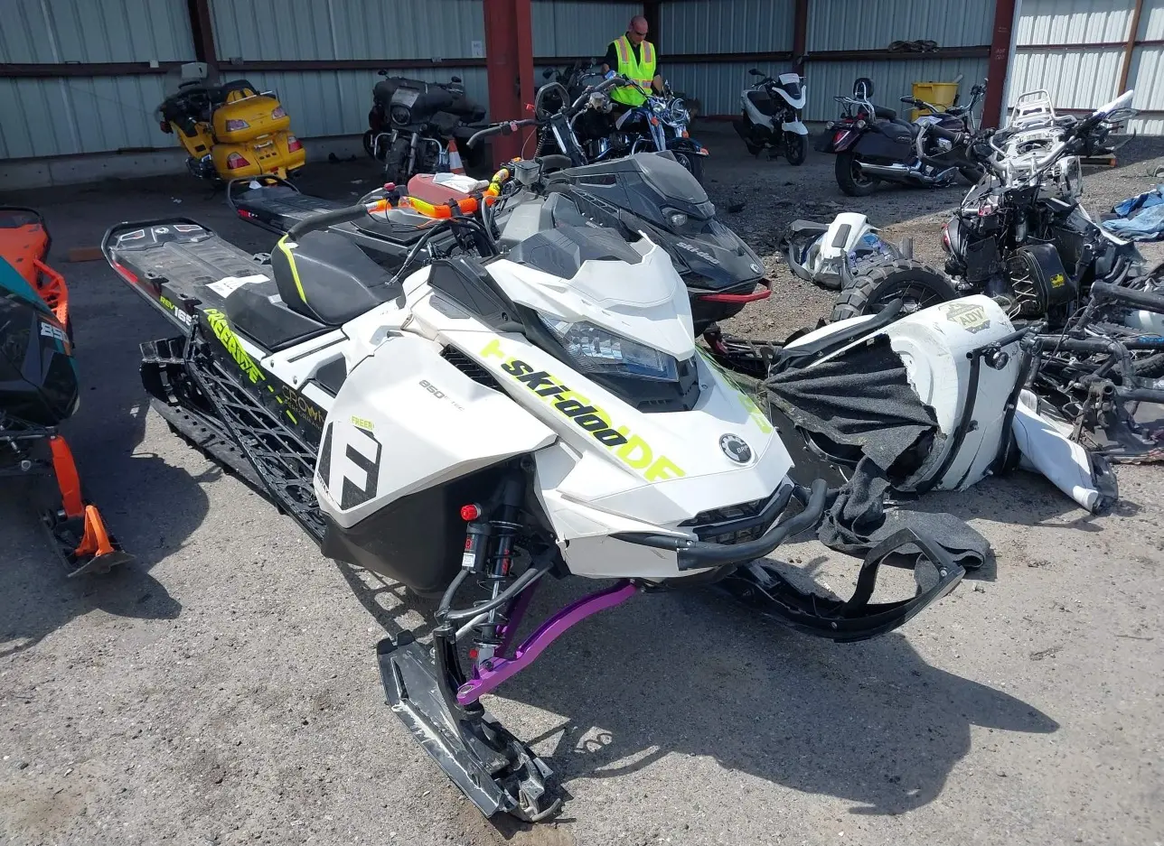 2018 SKI DOO  - Image 1.