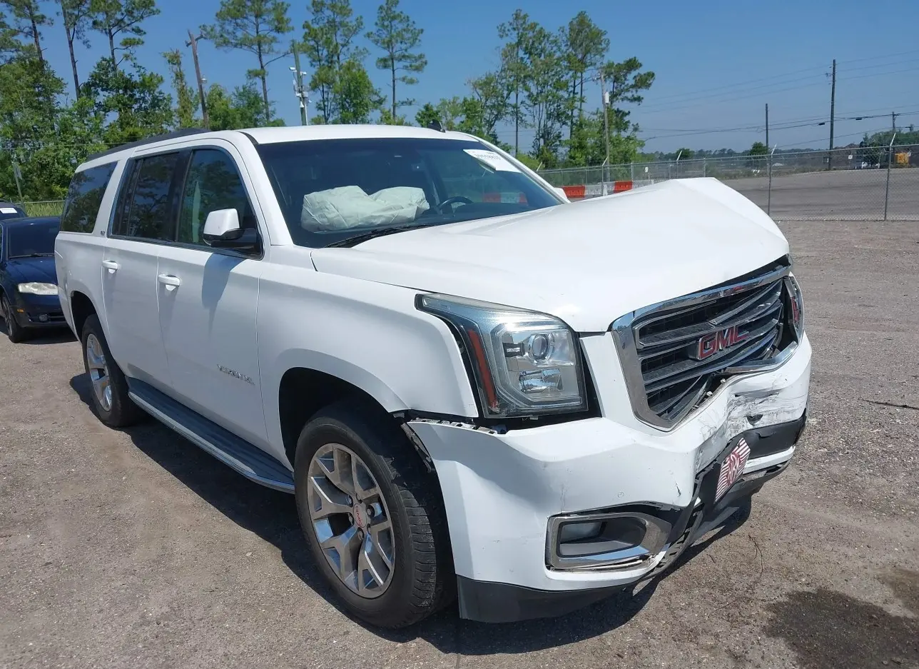 2015 GMC  - Image 1.