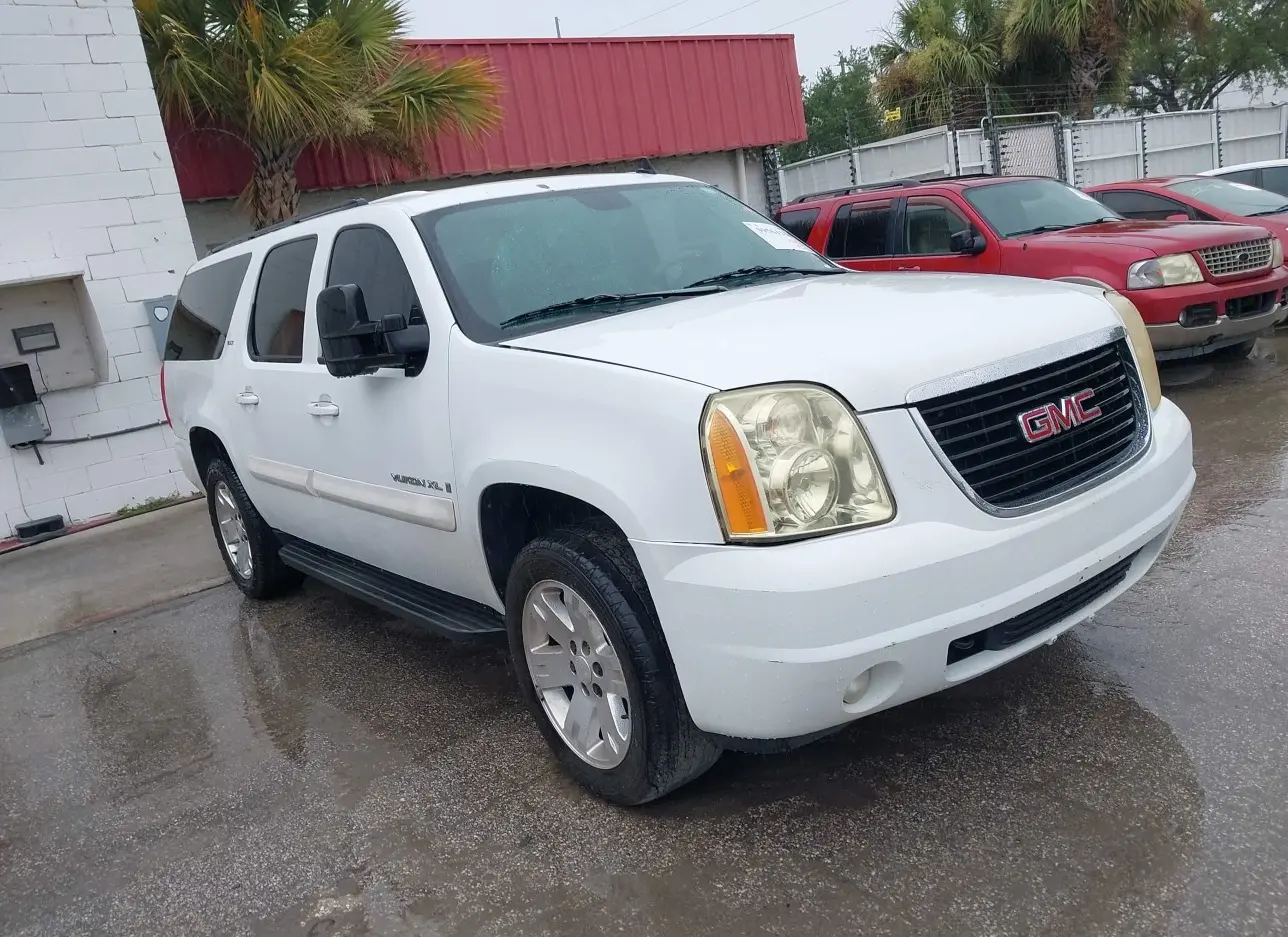 2008 GMC  - Image 1.