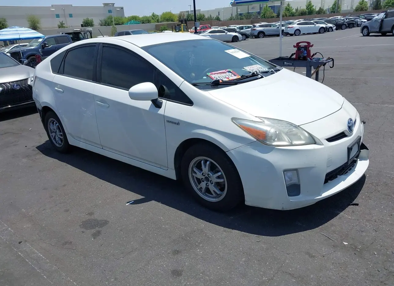 2011 TOYOTA  - Image 1.