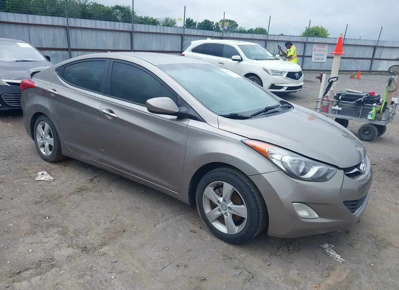 2012 HYUNDAI  - Image 1.