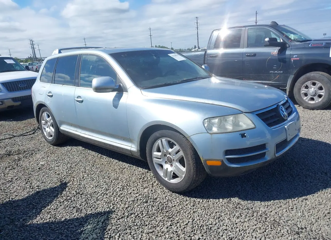 2004 VOLKSWAGEN  - Image 1.