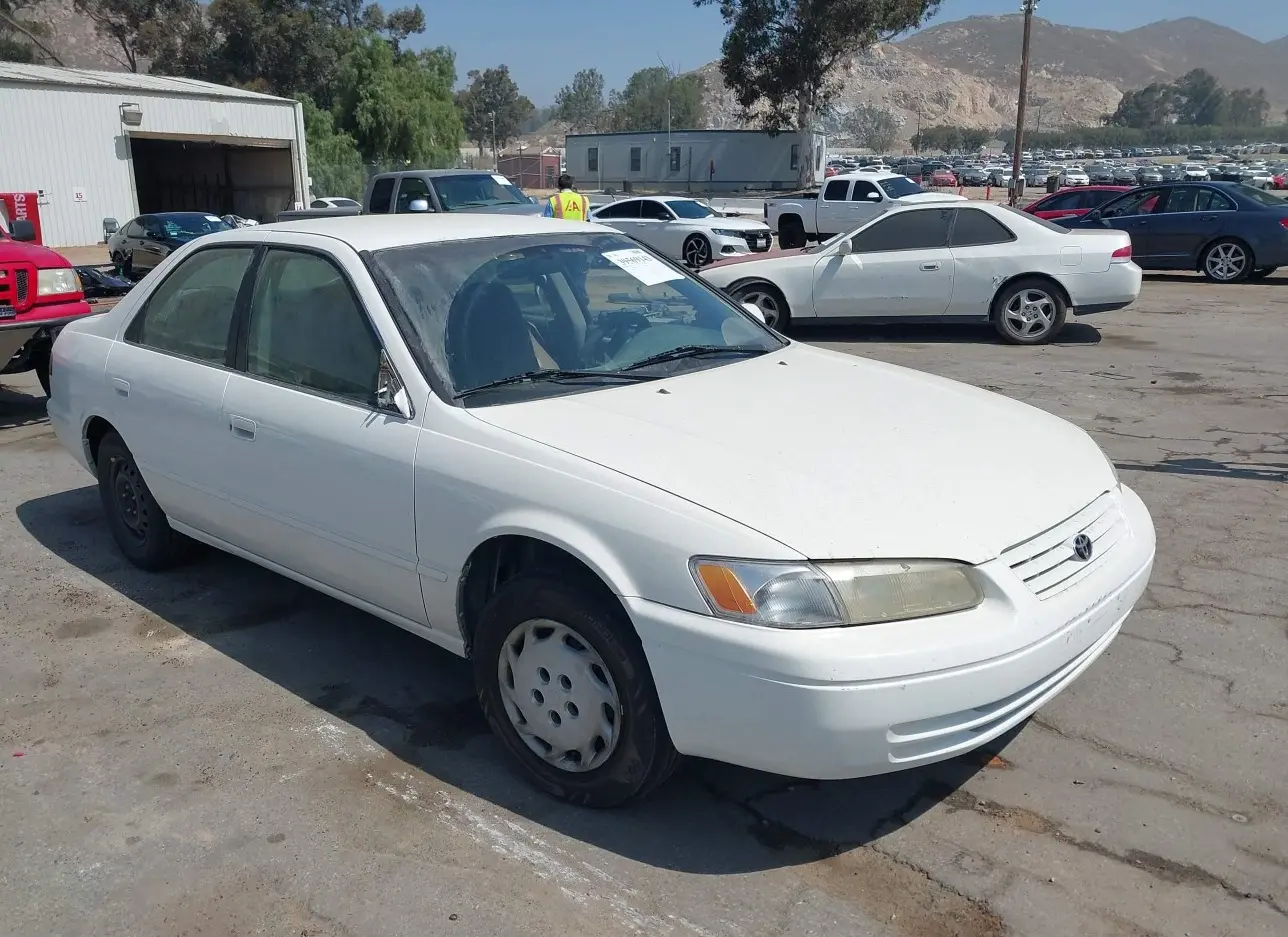 1999 TOYOTA  - Image 1.