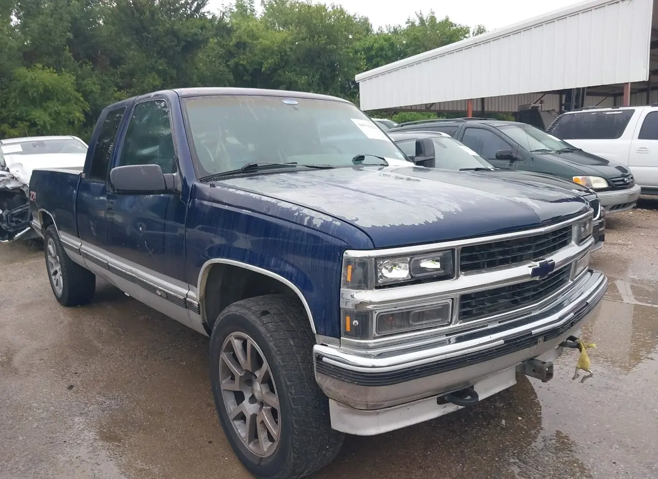 1995 CHEVROLET  - Image 1.