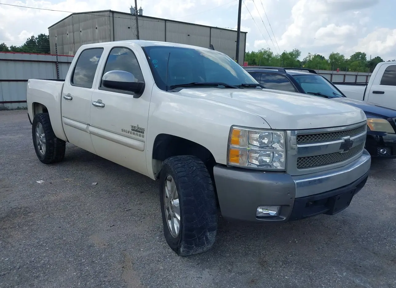 2012 CHEVROLET  - Image 1.