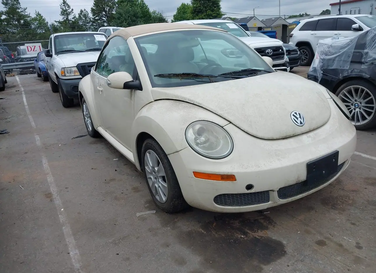 2010 VOLKSWAGEN  - Image 1.