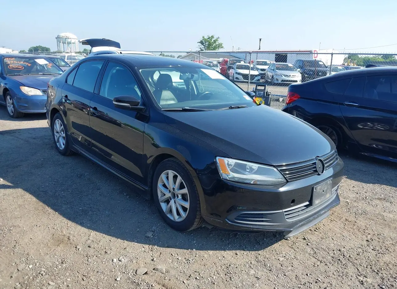 2012 VOLKSWAGEN  - Image 1.