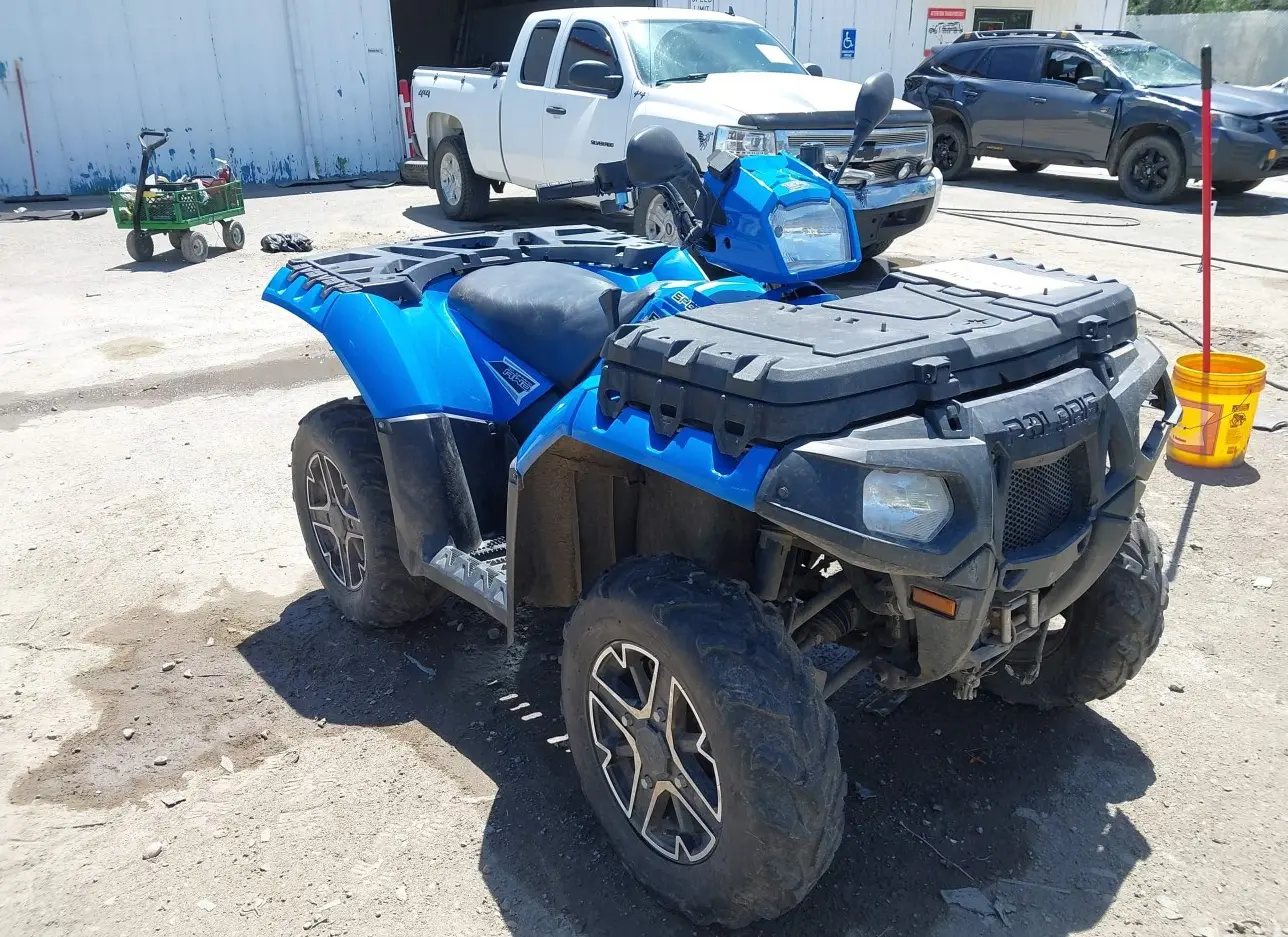 2016 POLARIS  - Image 1.