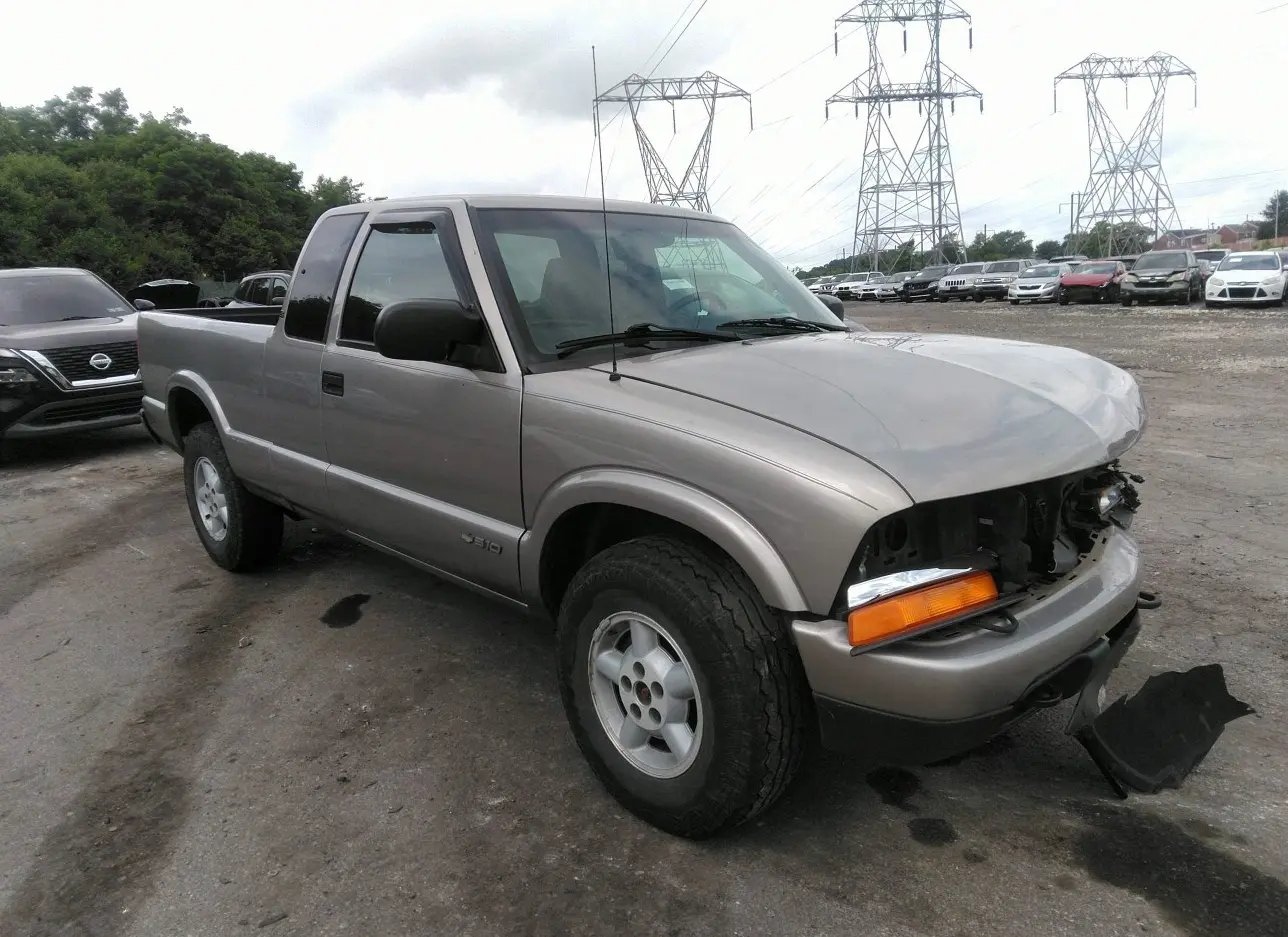 2002 CHEVROLET  - Image 1.