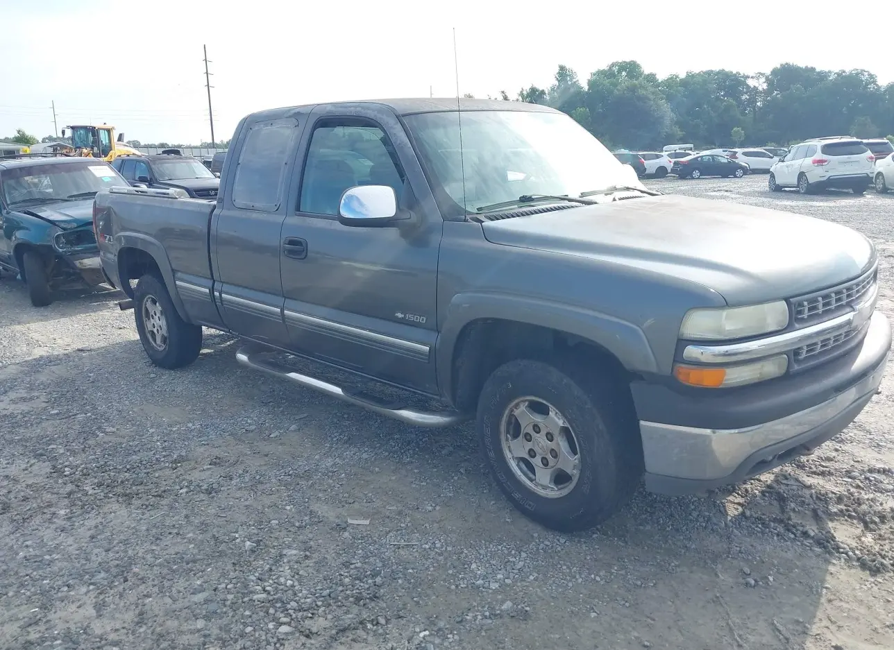 2002 CHEVROLET  - Image 1.