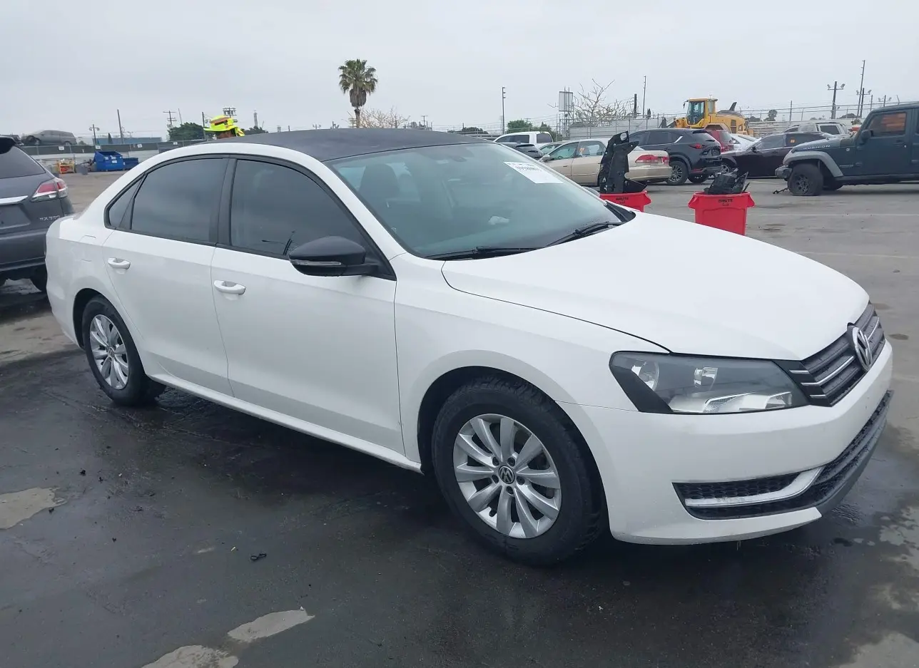 2012 VOLKSWAGEN  - Image 1.