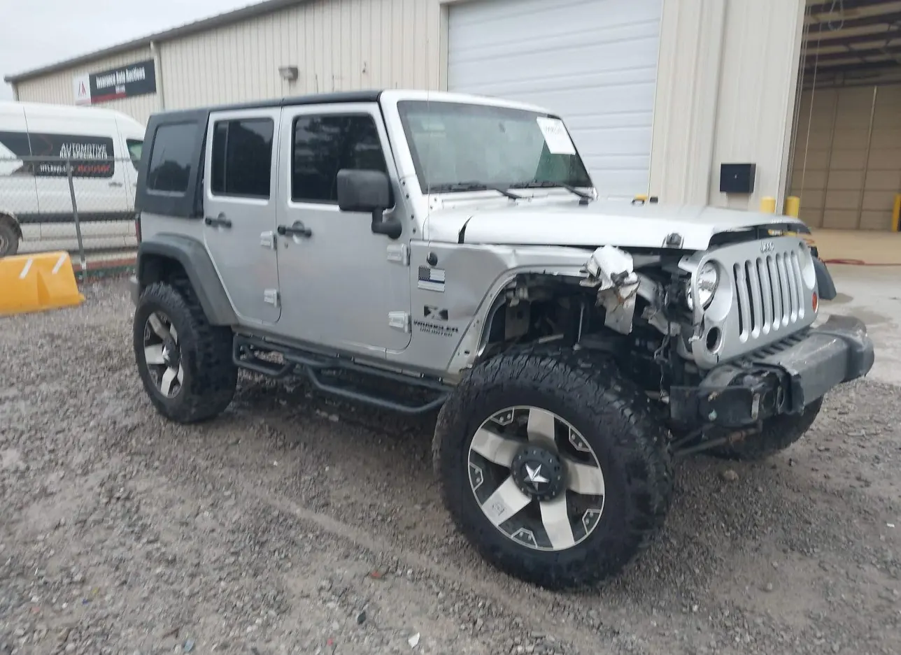 2009 JEEP  - Image 1.