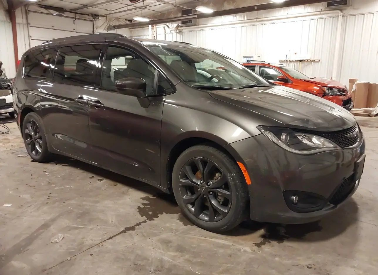 2019 CHRYSLER  - Image 1.