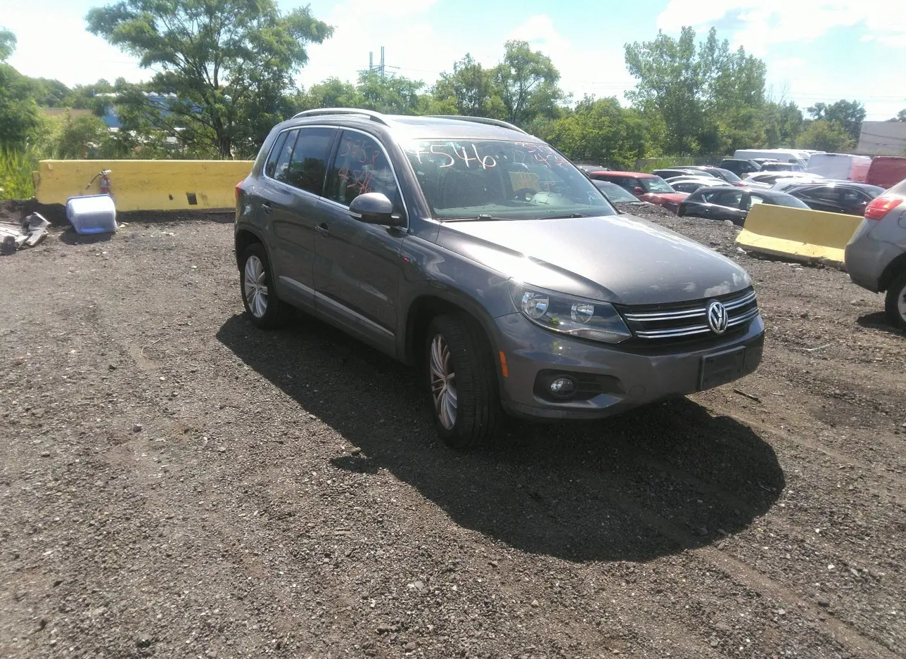 2012 VOLKSWAGEN  - Image 1.