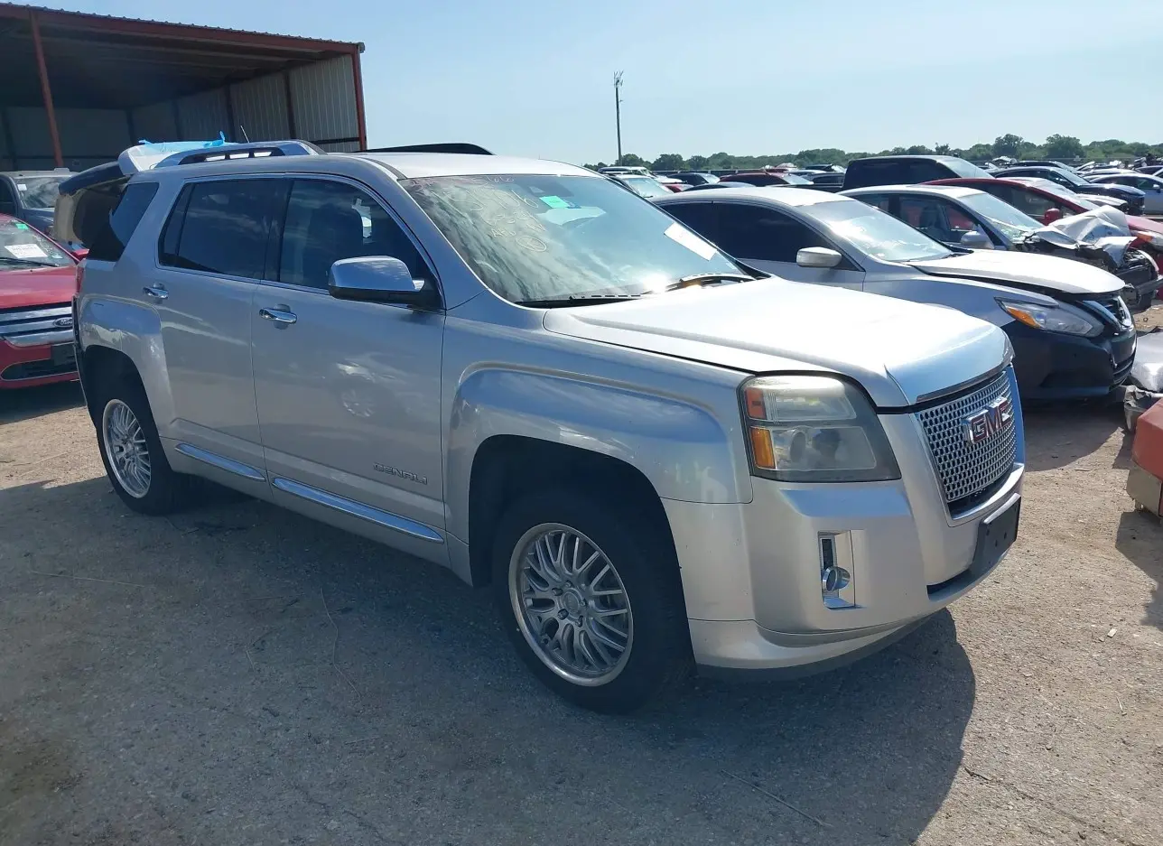 2013 GMC  - Image 1.